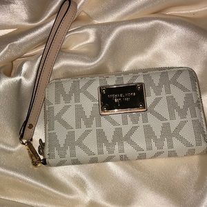 Michael Kors wallet